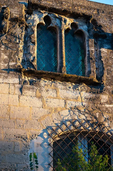 Oude Gebouwen Smalle Straatjes Middeleeuwse Stad Villeneuve Les Avignon Zomer — Stockfoto
