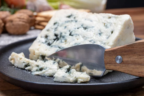 Kolekcja Serów French Blue Cheese Roquefort Grotten Roquefort Sur Soulzon — Zdjęcie stockowe