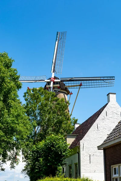 Oude Hollandse Molen Klein Oud Stadje Met Grote Geschiedenis Buren — Stockfoto