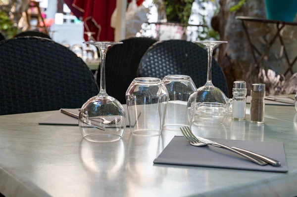 Voor Lunch Lege Stijlvolle Cafes Met Tafels Wachten Voor Gasten — Stockfoto