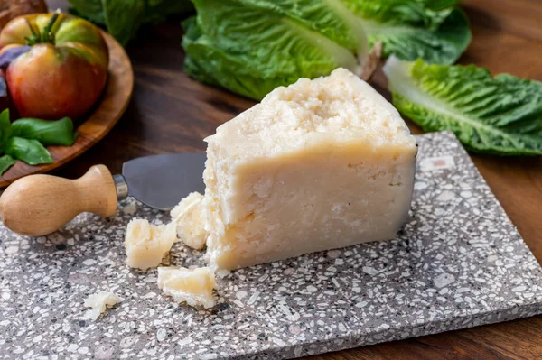 Coleção Queijos Queijo Ovelha Italiano Duro Envelhecido Pecorino Preto Ilha — Fotografia de Stock