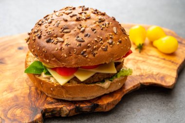 Taze vejetaryen burger, sağlıklı yemek, yakın plan.