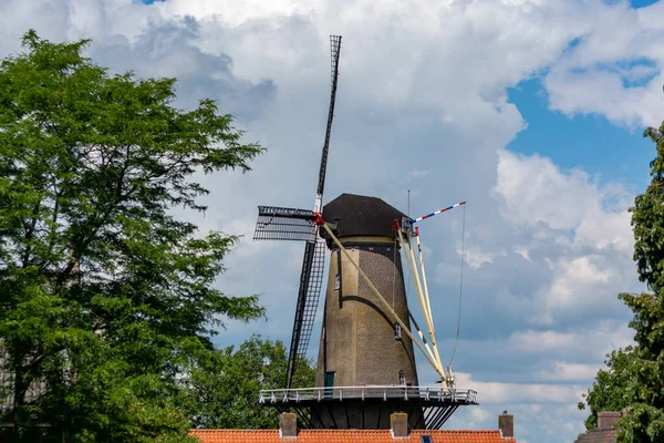 Ancien Moulin Vent Hollandais Dans Une Petite Ville Ancienne Avec — Photo