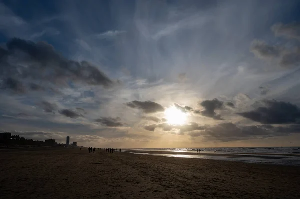 Unidentified People Walking Wide Sandy Beach North Sea Zandvoort Netherlands — Stock Photo, Image