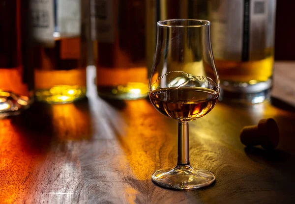 Dram Single Malt Scotch Whisky Bottles Background Close — Stock Photo, Image