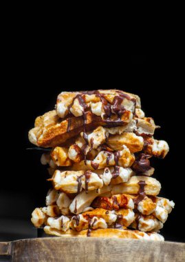 Belçika şekerli waffle 'lar Brugge, Belçika' daki fırında satılıyor.