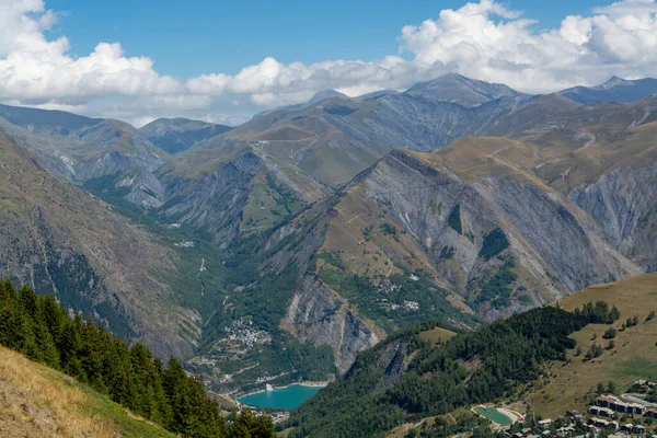 Подорож Біля Гірськолижного Вокзалу Les Deux Alpes View Alpine Mountains — стокове фото