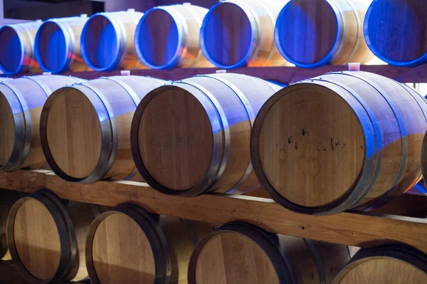 Champagne Brut Schaumweinproduktion Eichenholzfässern Dunklen Unterirdischen Kellern Reims Champagne Frankreich — Stockfoto