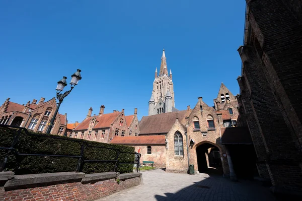 Abril 2021 Brujas Bélgica Caminando Por Las Calles Medievales Brujas — Foto de Stock