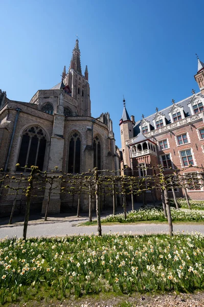 Квітня 2021 Року Брюгге Бельгія Гуляючи Середньовічними Вулицями Брюгге Історичному — стокове фото