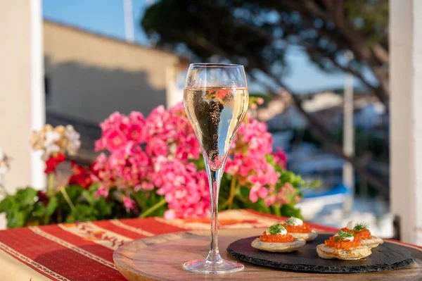 Drinking White Cold Champagne Sunset Bliny Red Caviar View Port — Stock Photo, Image