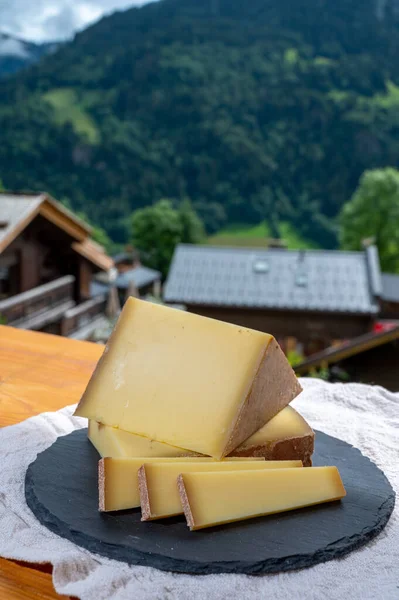 Sbírka Sýrů Francouzský Sýr Comte Beaufort Abondance Francouzská Horská Vesnice — Stock fotografie