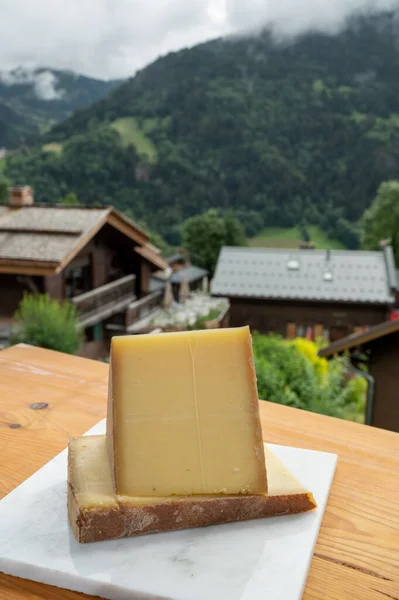 Collezione Formaggi Formaggio Mucca Francese Comte Beaufort Abbondanza Villaggio Montagna — Foto Stock