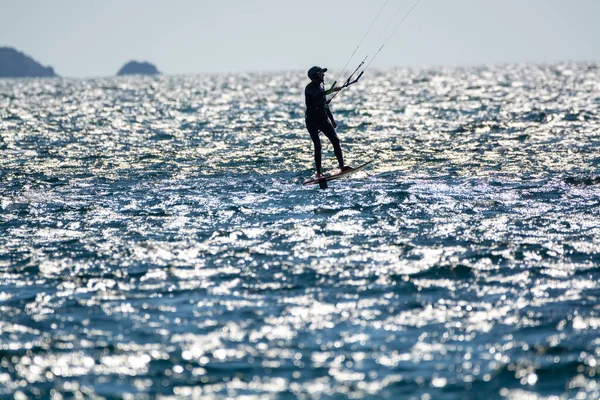 2021 Deportes Acuáticos Extremos Lámina Alas Kitesurf Windsurfindg Día Ventoso — Foto de Stock