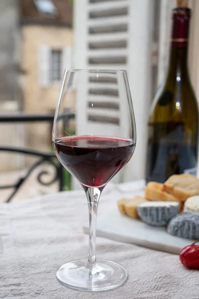 Provning Bourgognerött Vin Från Grand Cru Pinot Noir Vingårdar Med — Stockfoto