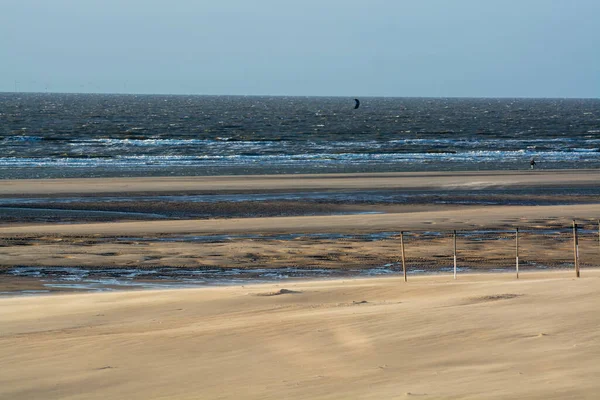Żółta Piaszczysta Plaża Małym Belgijskim Miasteczku Haan Lub Coq Sur — Zdjęcie stockowe