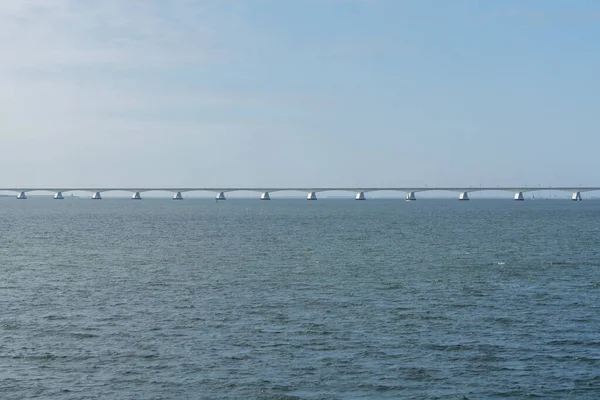 Вид Самый Длинный Мост Нидерландах Зеландский Мост Охватывает Устье Восточной — стоковое фото