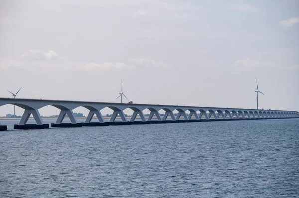 Uitzicht Langste Brug Van Nederland Zeeuwse Brug Oostschelde Verbindt Eilanden — Stockfoto