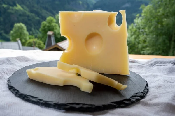 Ost Samling Fransk Ost Emmental Och Franska Berg Byn Haute — Stockfoto