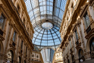 Milano 'nun merkezi, Brera bölgesi, alışveriş alanı, Duomo kilisesi, mimari ayrıntılar, dar sokaklar, Milano, Lombardiya, İtalya