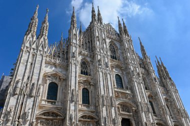 Milano 'nun merkezi, Brera bölgesi, alışveriş alanı, Duomo kilisesi, mimari ayrıntılar, dar sokaklar, Milano, Lombardiya, İtalya