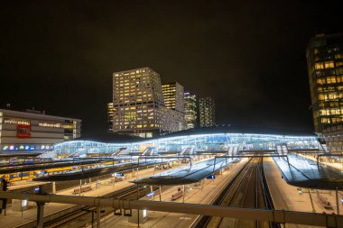 Kentsel görünüm, Hollanda 'da ulaşım, demiryolu ve tren istasyonunun modern konstrüksiyonu, Avrupa' da ulaşım