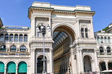 Milano 'nun merkezi, Brera bölgesi, alışveriş alanı, Duomo kilisesi, mimari ayrıntılar, dar sokaklar, Milano, Lombardiya, İtalya
