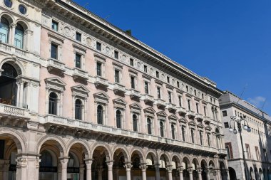 Milano 'nun merkezi, Brera bölgesi, alışveriş alanı, Duomo kilisesi, mimari ayrıntılar, dar sokaklar, Milano, Lombardiya, İtalya