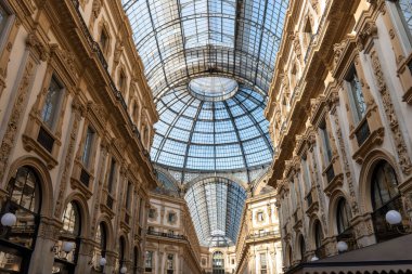 Milano 'nun merkezi, Brera bölgesi, alışveriş alanı, Duomo kilisesi, mimari ayrıntılar, dar sokaklar, Milano, Lombardiya, İtalya