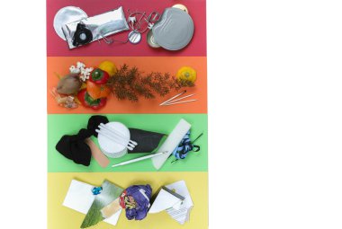 Atık ayrımcılık kavramı, 4 çöp wth beyaz spa kopyalamak