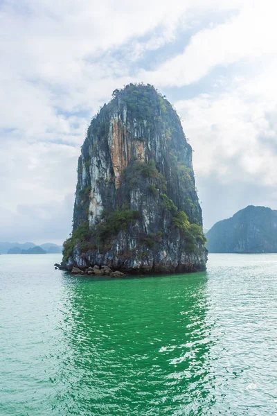 Vackert Landskap Long Bay Vietnam — Stockfoto