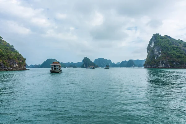 Long Bay Vietnam Januari 2020 Fartyg Viken — Stockfoto
