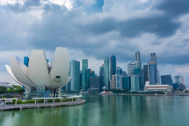ŞARKI, 3 EKİM 2019 Singapur Skyline