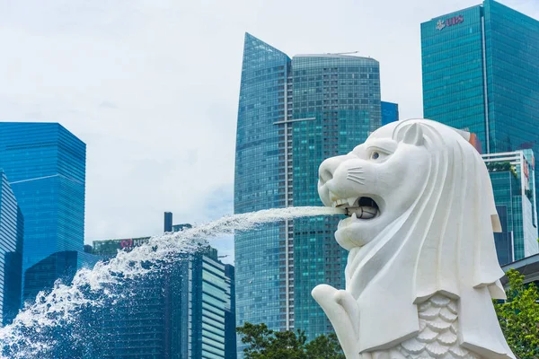 ŞARKI, 3 EKİM 2019: The Merlion, Singapur 'un sembolü