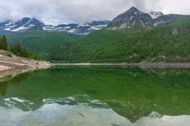 Ceresole Gölü, Gran Paradiso Ulusal Parkı, Piedmont, İtalya