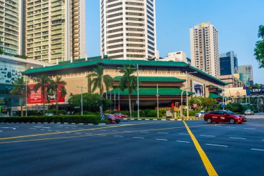 SINGAPORE, 3 EKİM 2019: Orchard Yolu 'nda modern mimari