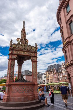 MAINZ, ALMANY, 25 HAZİRAN 2020: Güzel Pazar Meydanı