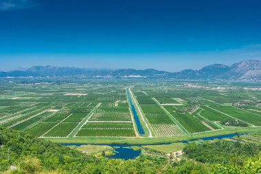 Bosna-Hersek 'in kırsalında güzel yeşil alanlar