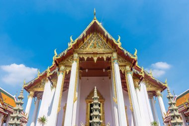 Bangkok, Tayland 'daki Wat Suit' in güzel çatıları.