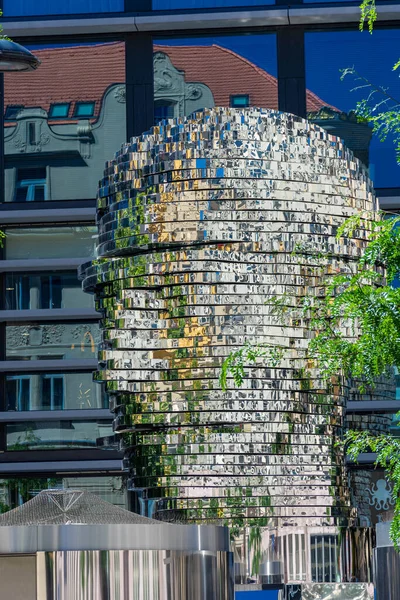 Prag Tjeckien Juli 2020 Modern Metallskulptur Huvudform — Stockfoto