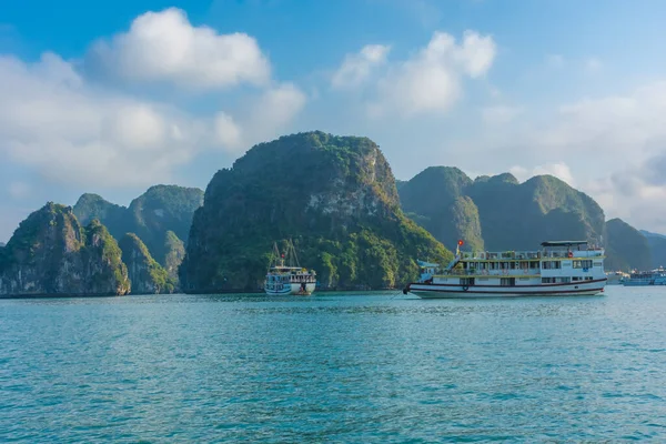 Long Bay Vietnam Januari 2020 Fartyg Den Vackra Long Bay — Stockfoto