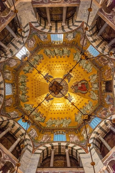 Aachen Germania Luglio 2020 Bellissimo Interno Dorato Della Cappella Palatina — Foto Stock