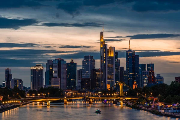 Imagen Del Paisaje Urbano Fráncfort Del Meno Moderno Distrito Negocios —  Fotos de Stock