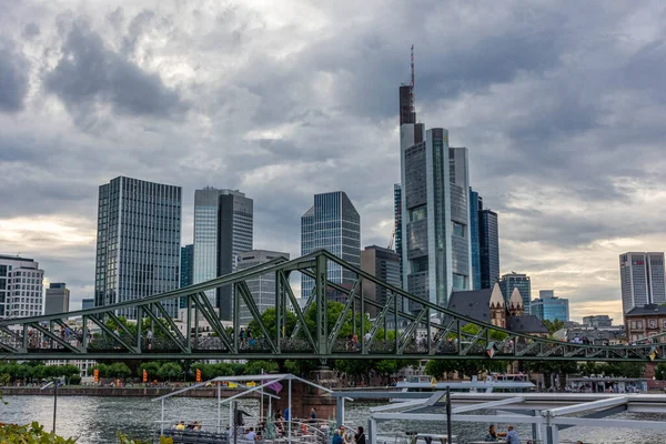 Frankfurt Alemania Julio 2020 Vista Del Distrito Financiero Con Río —  Fotos de Stock