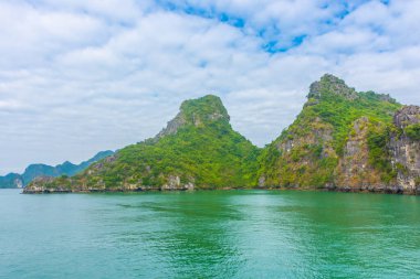 Vietnam, Ha Long Körfezi 'nin güzel manzarası