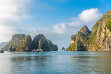 Vietnam, Ha Long Körfezi 'nin güzel manzarası