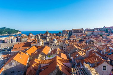Hırvatistan 'ın başkenti gün batımında Dubrovnik' in güzel hava manzarası