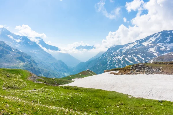 意大利大帕拉迪索国家公园美丽的高山风景 — 图库照片