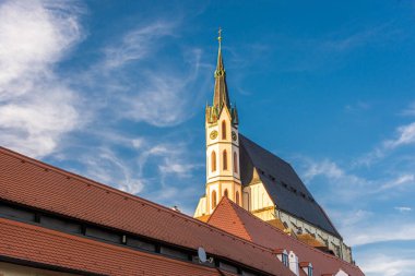 Cesky Krumlov Kilisesi Gün batımında, Çek Cumhuriyeti