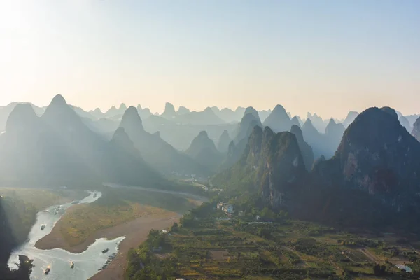 Luce Del Sole Sul Bellissimo Paesaggio Carsico Xingping Guilin Cina — Foto Stock
